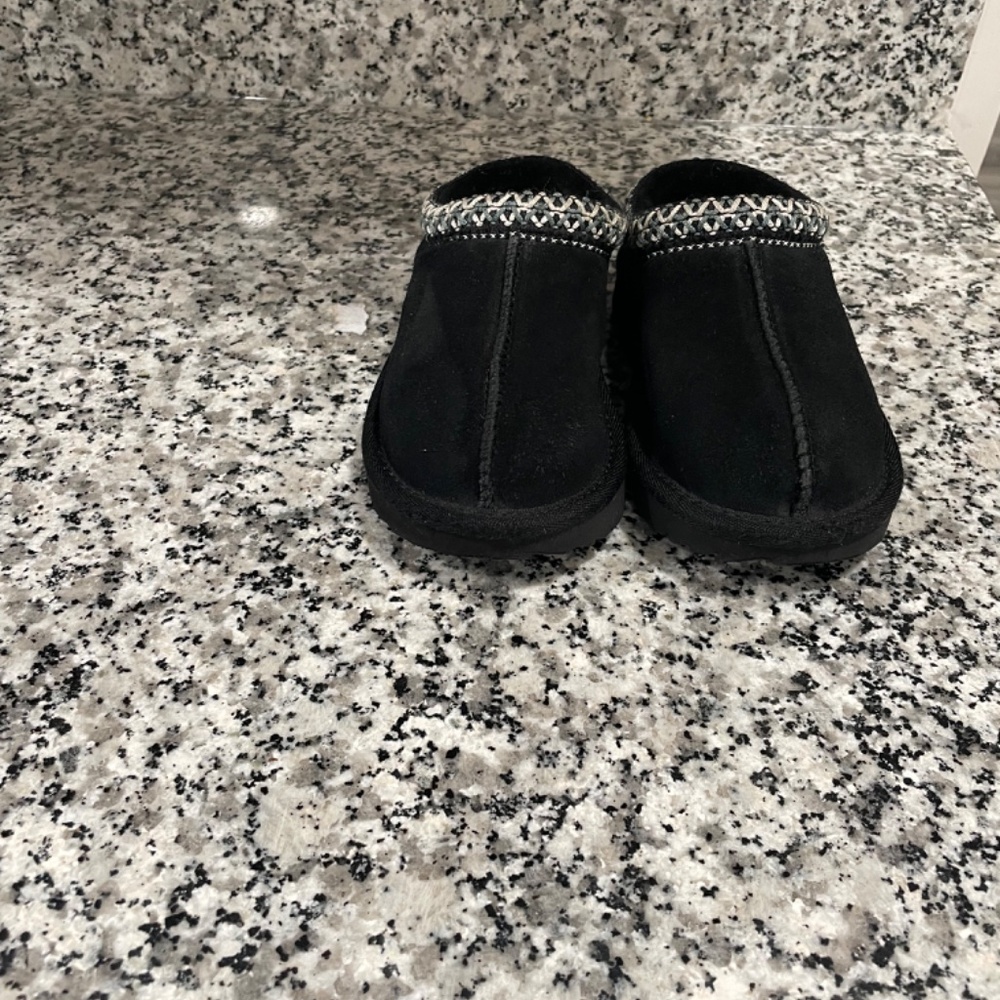 Ugg Slides - Picture 2 of 4